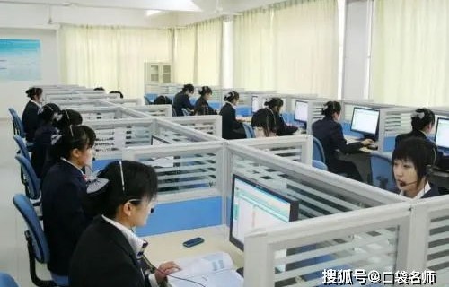 洛隆电子商务专业公司有几个